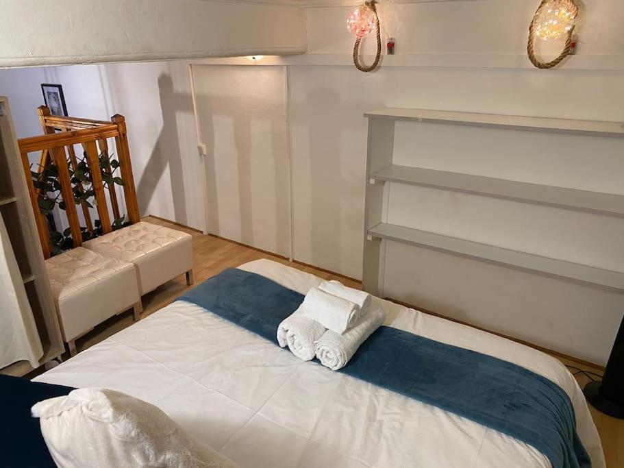 The Blue Apartment Lyon Bagian luar foto